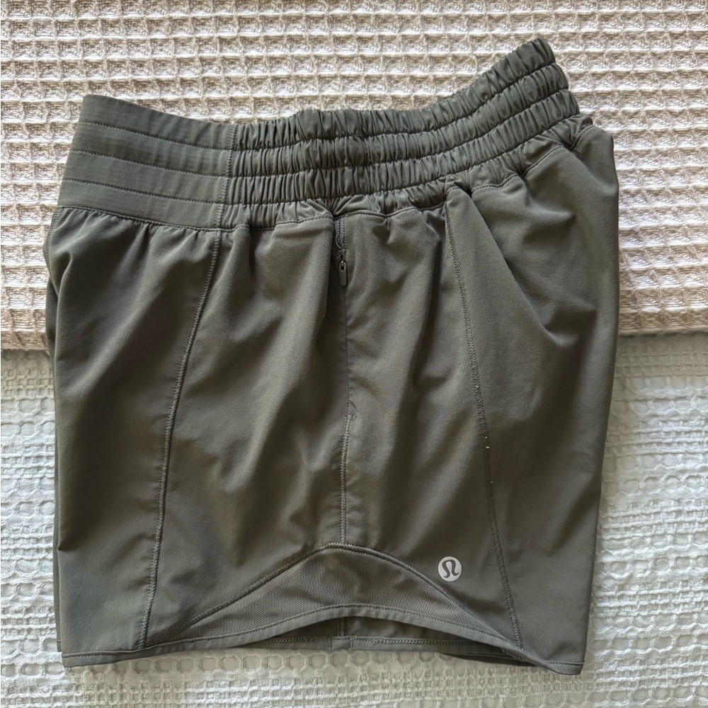 lululemon athletica Olive Green High-Rise hottie hot Shorts size 2 - Picture 2 of 4